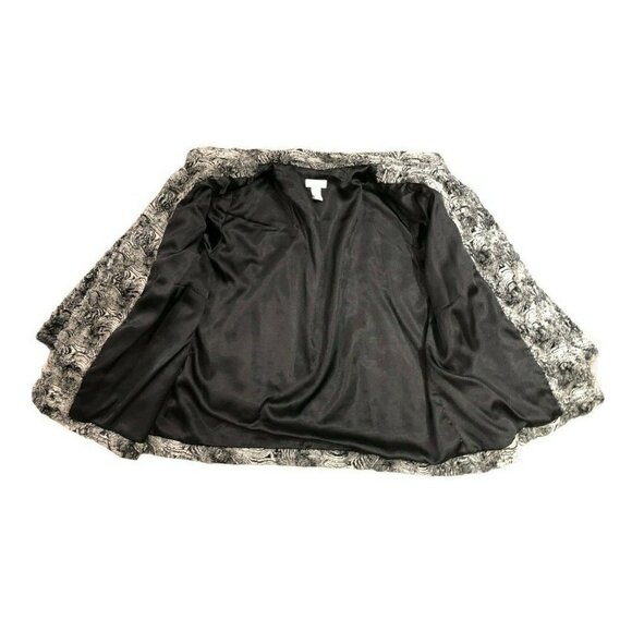 Chico's Size 2 Women Aimey Black White Soft Swirl Faux Fur Short Jacket Coat L - Picture 4 of 5